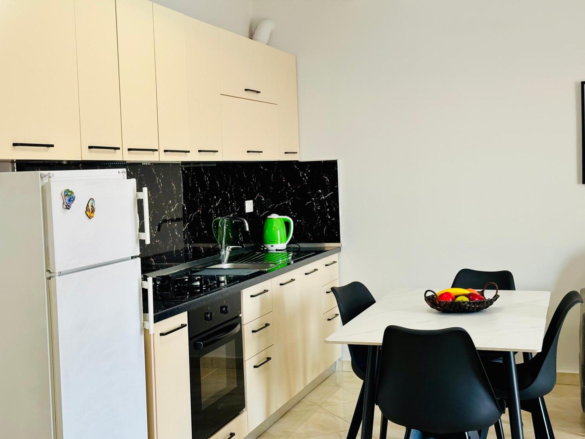 Jico Travel - Erjon Apartments Vlorë Zimmer foto